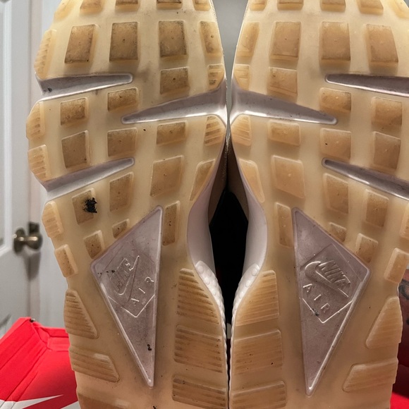 Nike Air Hurache - Picture 5 of 6